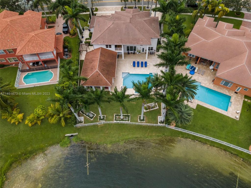 Photo of 4137 SW 195th Ter, Miramar, FL 33029 (MLS # A11451673)