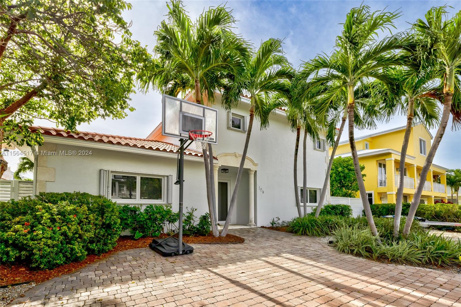 VENETIAN SHORES NO 3 - Residential