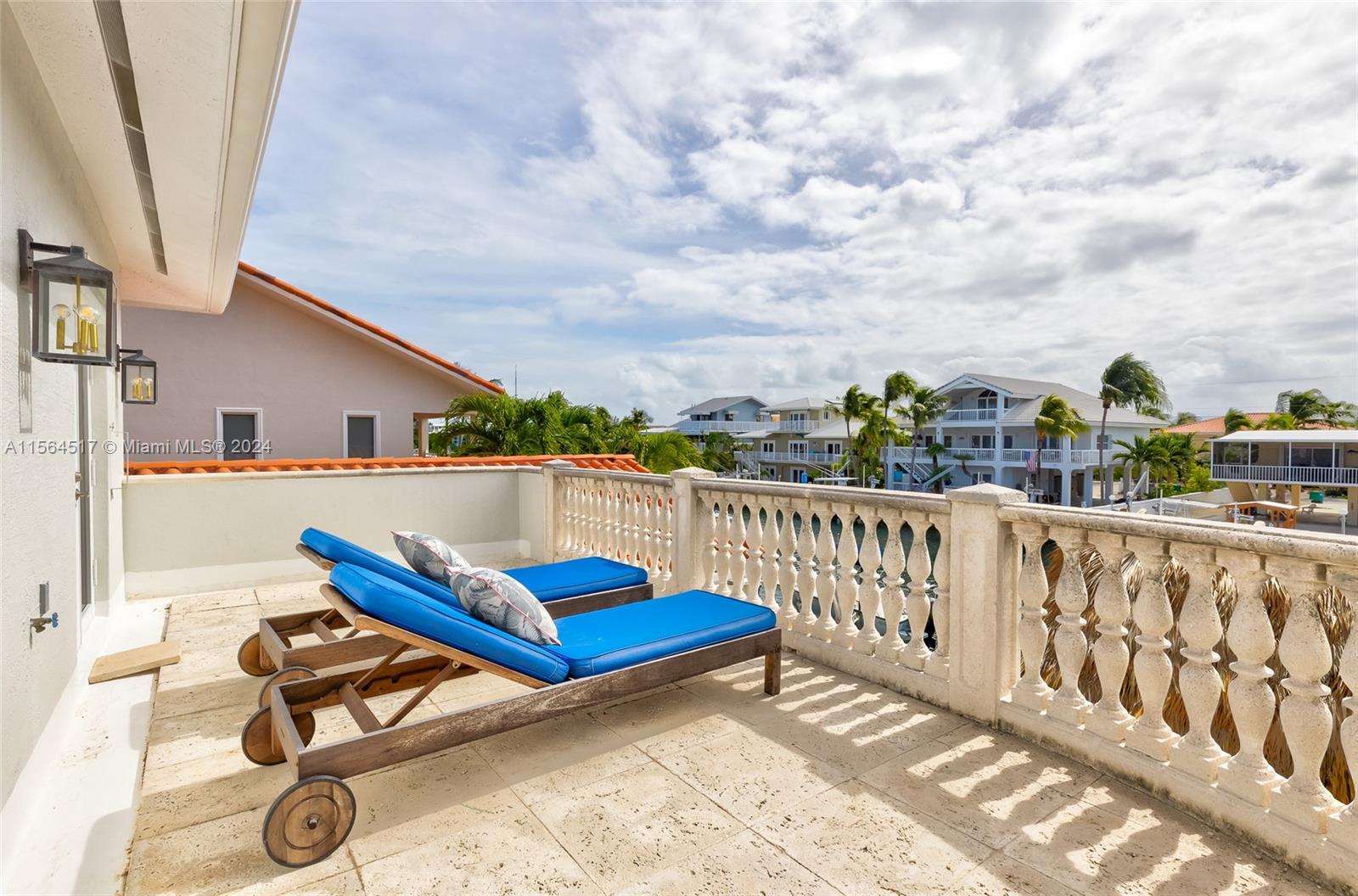 VENETIAN SHORES NO 3 - Residential