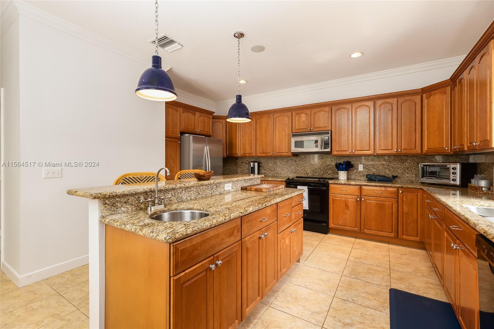 VENETIAN SHORES NO 3 - Residential