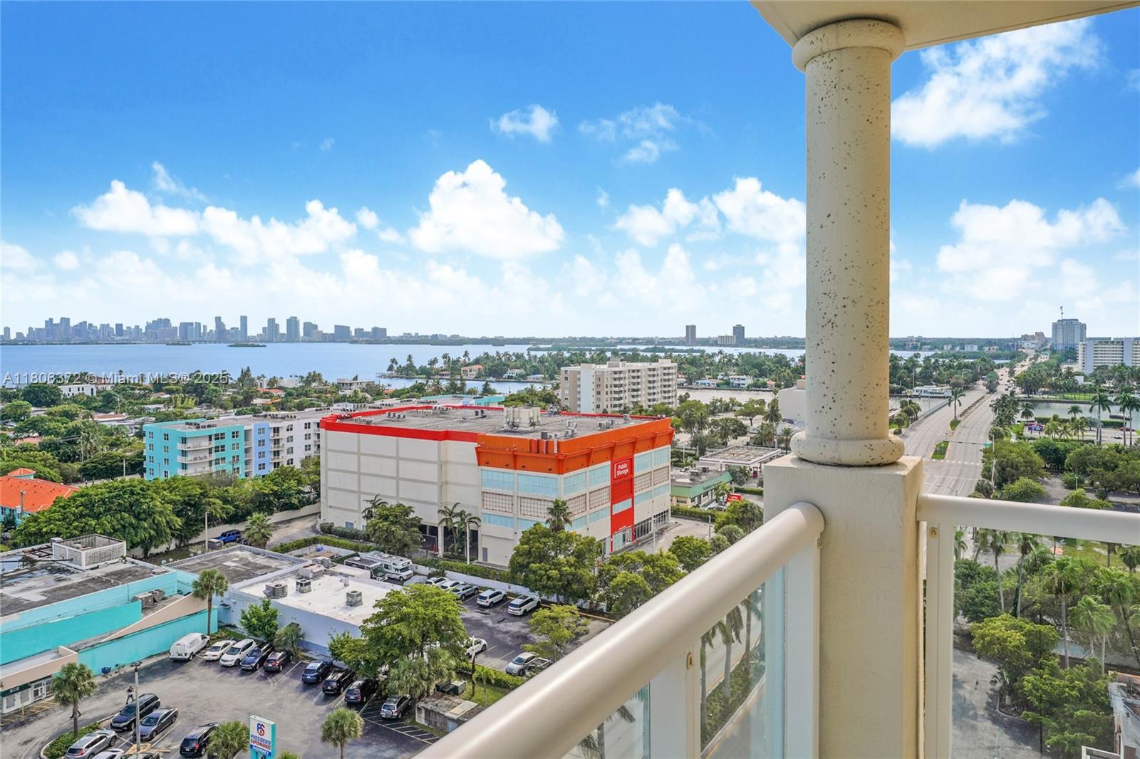 1625 Kennedy Causeway PH106