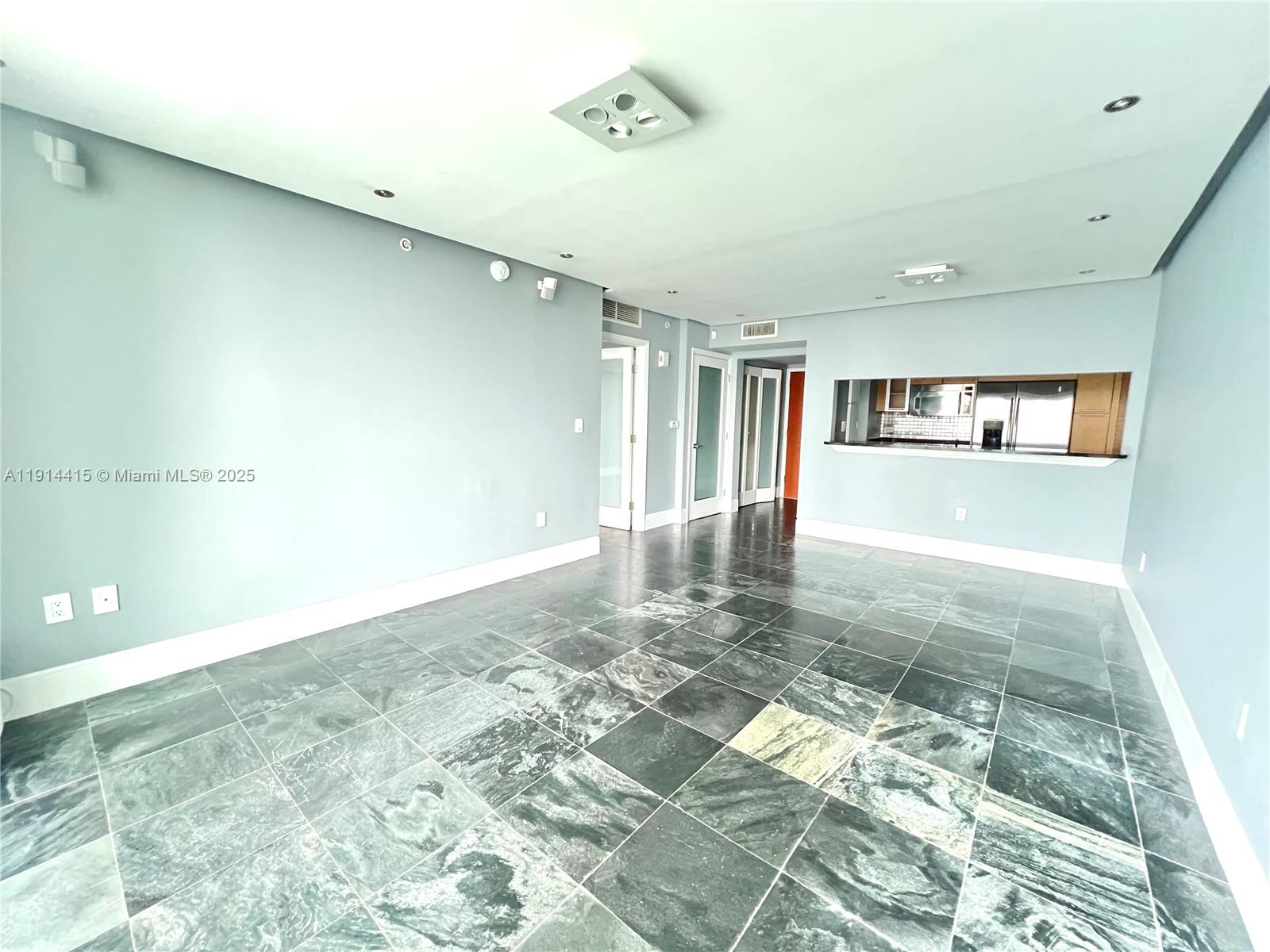 BRICKELL ON THE RIVER N T - Residential Lease