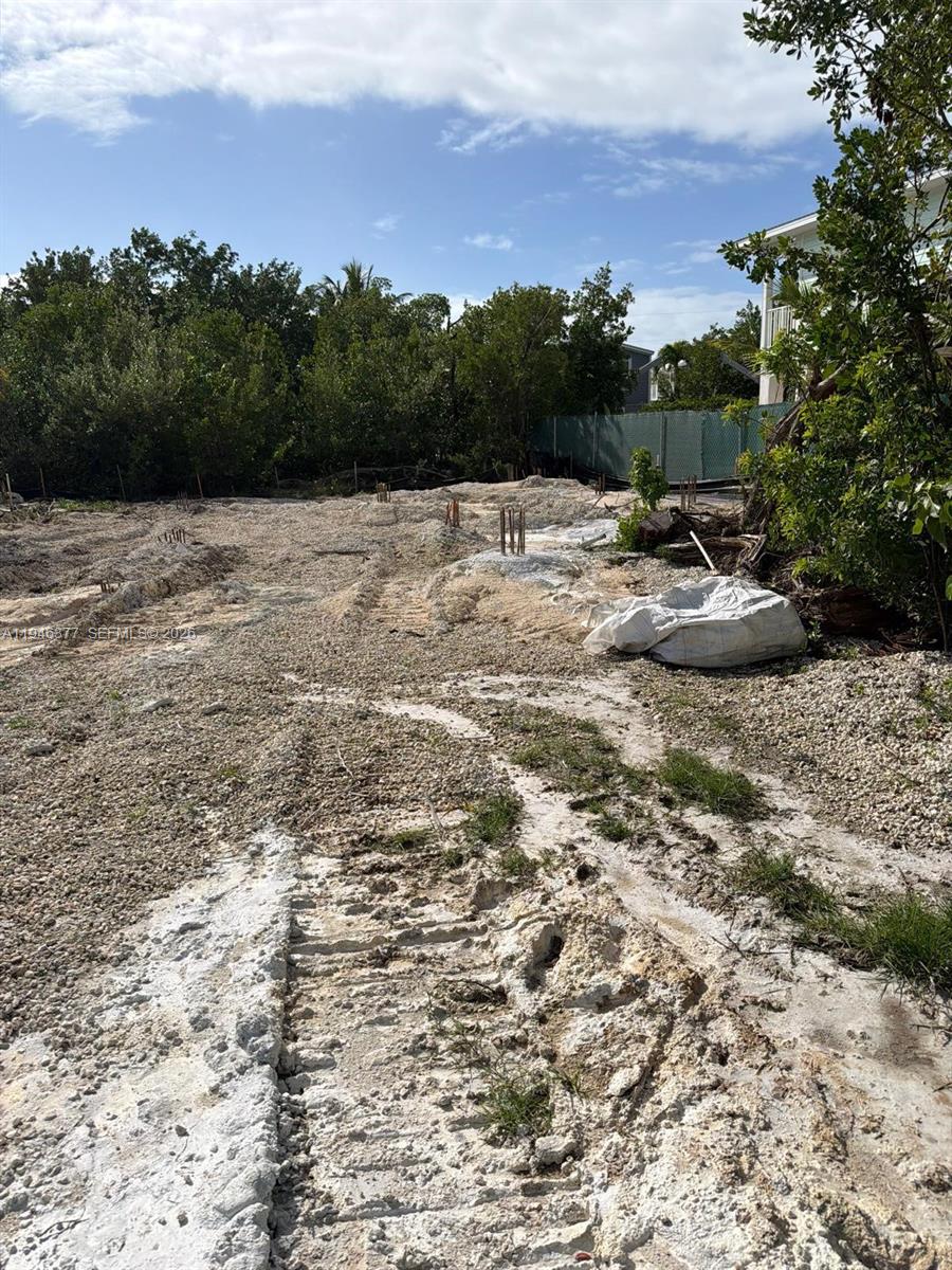 BREEZESWEPT BEACH ESTS - Land