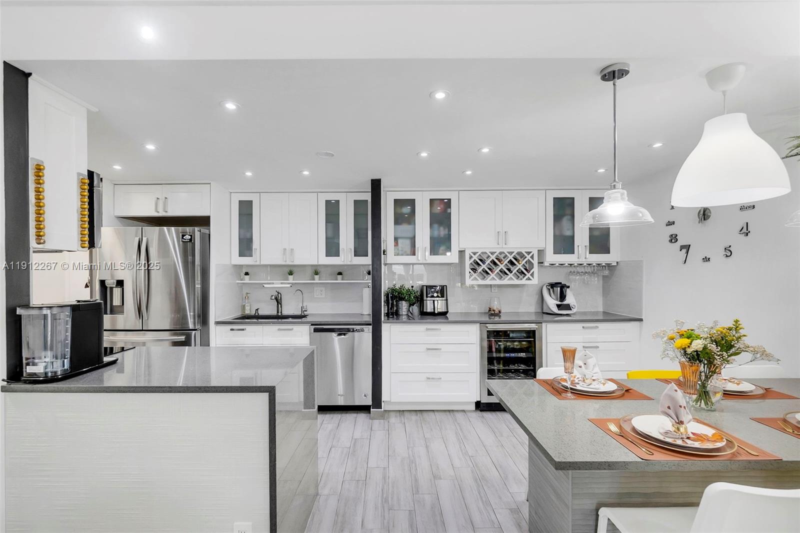 BOCA TOWERS CONDO PORTION - Residential