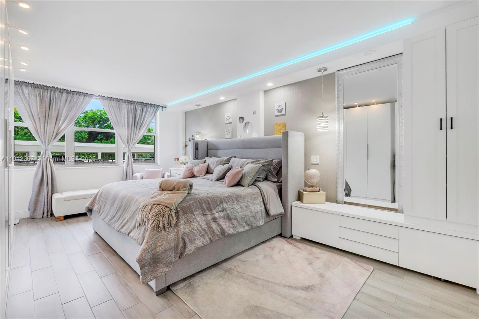 BOCA TOWERS CONDO PORTION - Residential