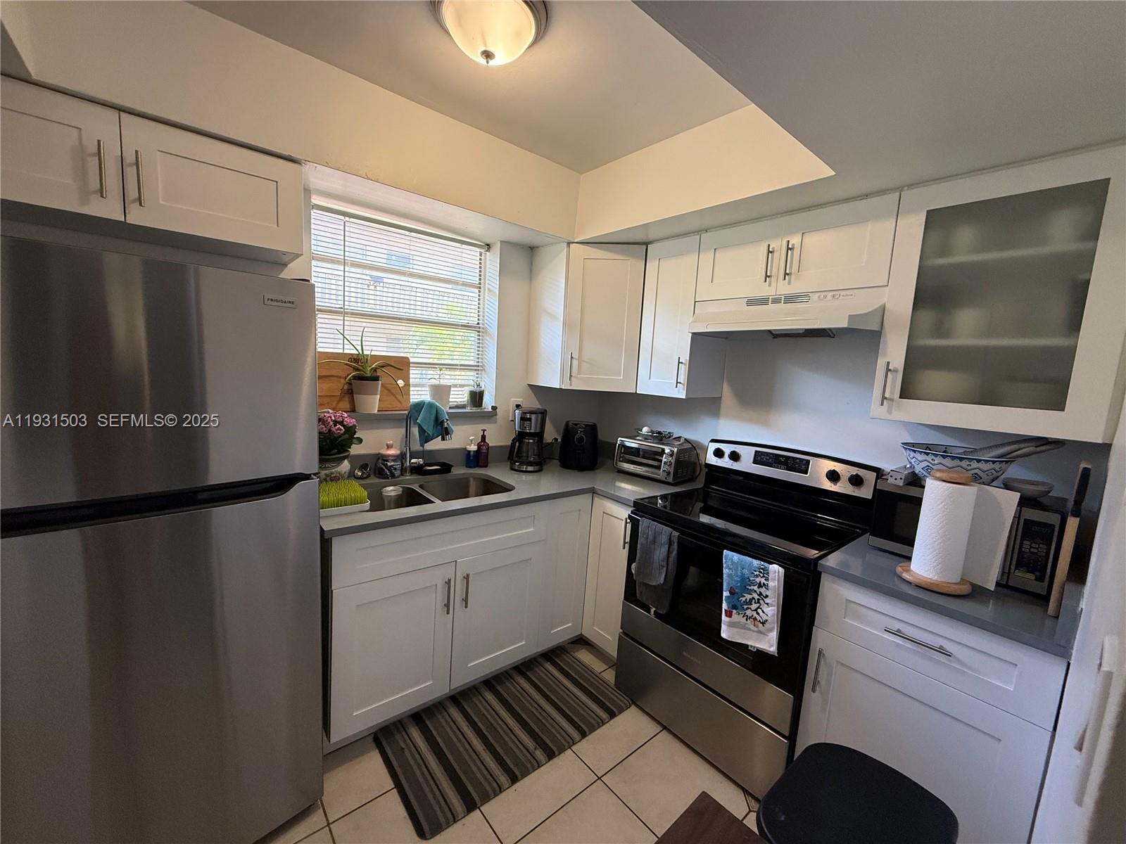 BISCAYNE PARK TERRACE CON - Residential Lease