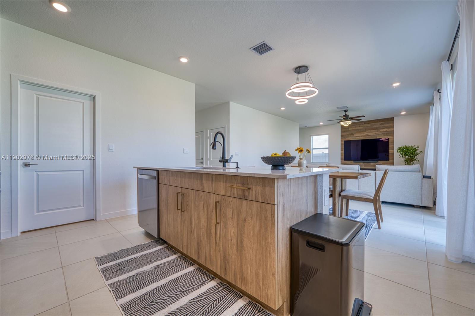DIXIE HEIGHTS - Residential