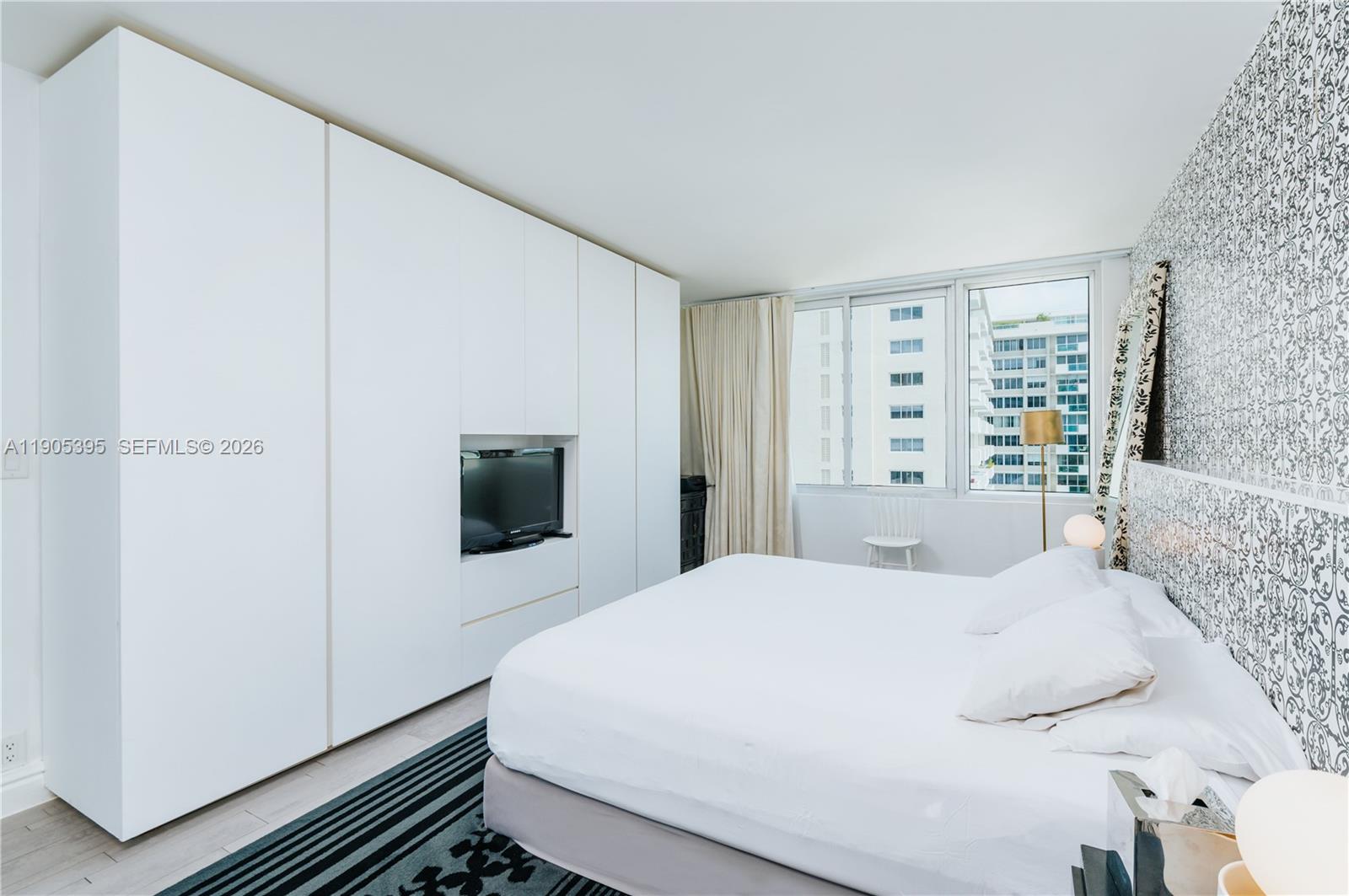 1100 West Ave 1004
