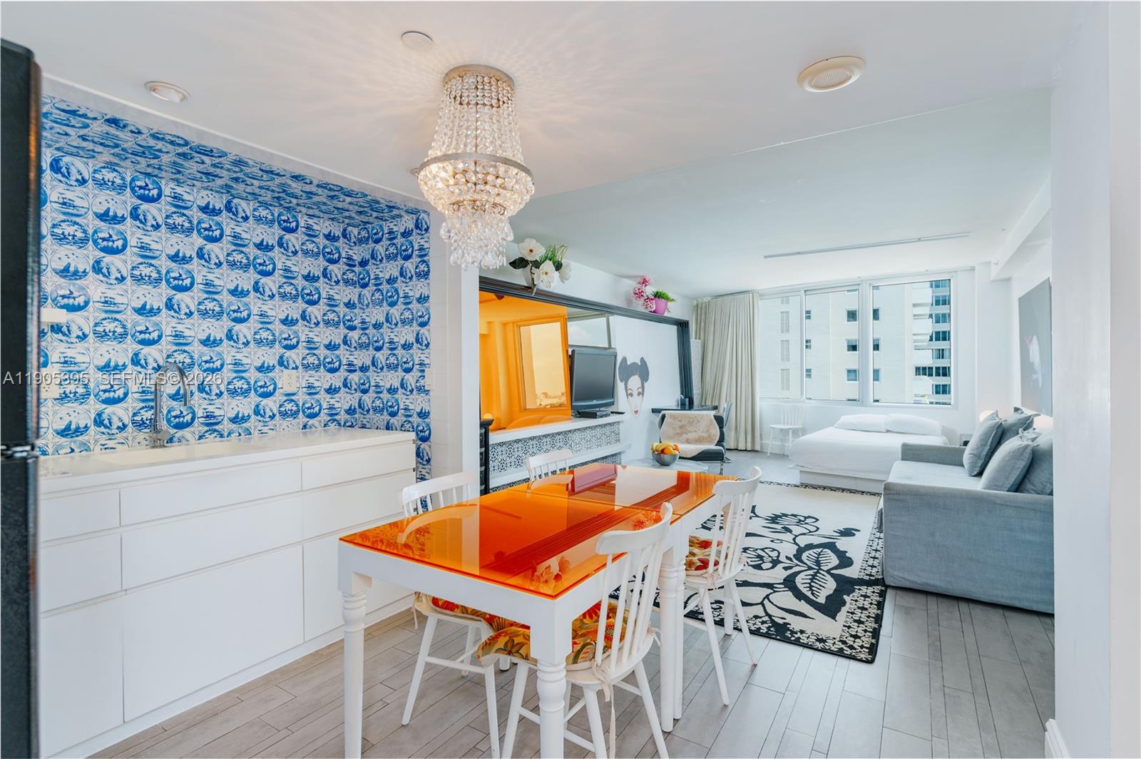 1100 West Ave 1004