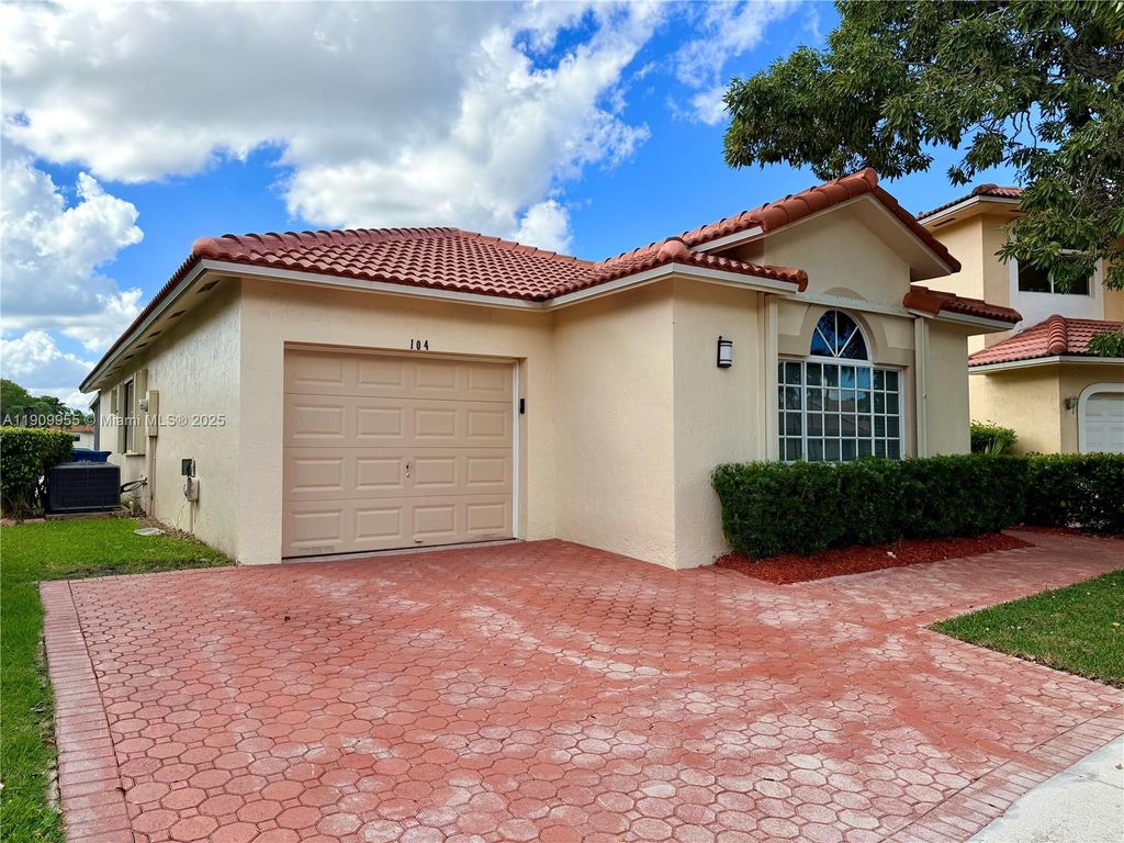 Photo of 104 Danielle Ct, Weston, FL 33326 (MLS # A11909955)
