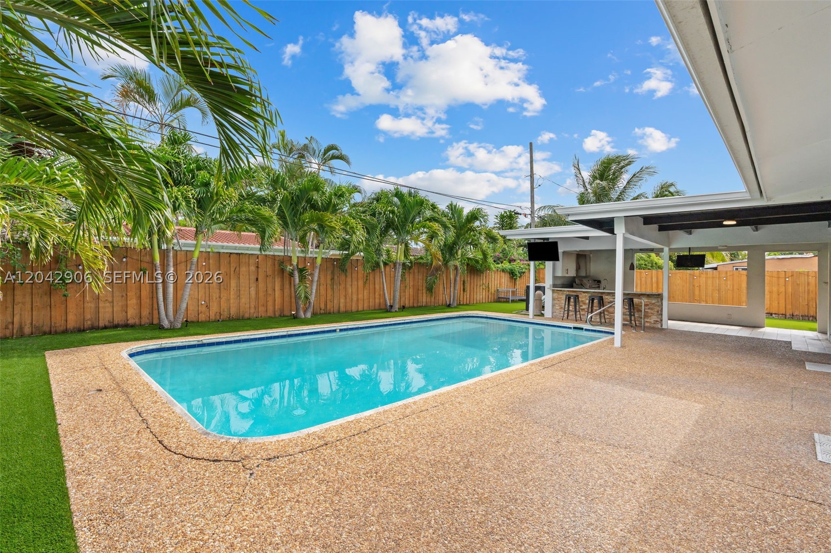 1250 NE 23rd Pl