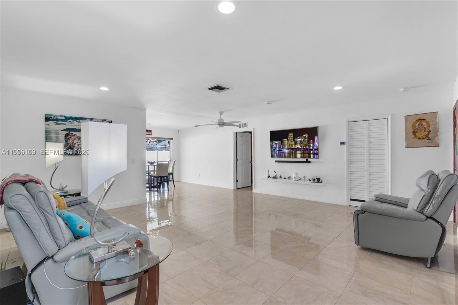 SUNRISE GOLF VILLAGE SEC - Residential