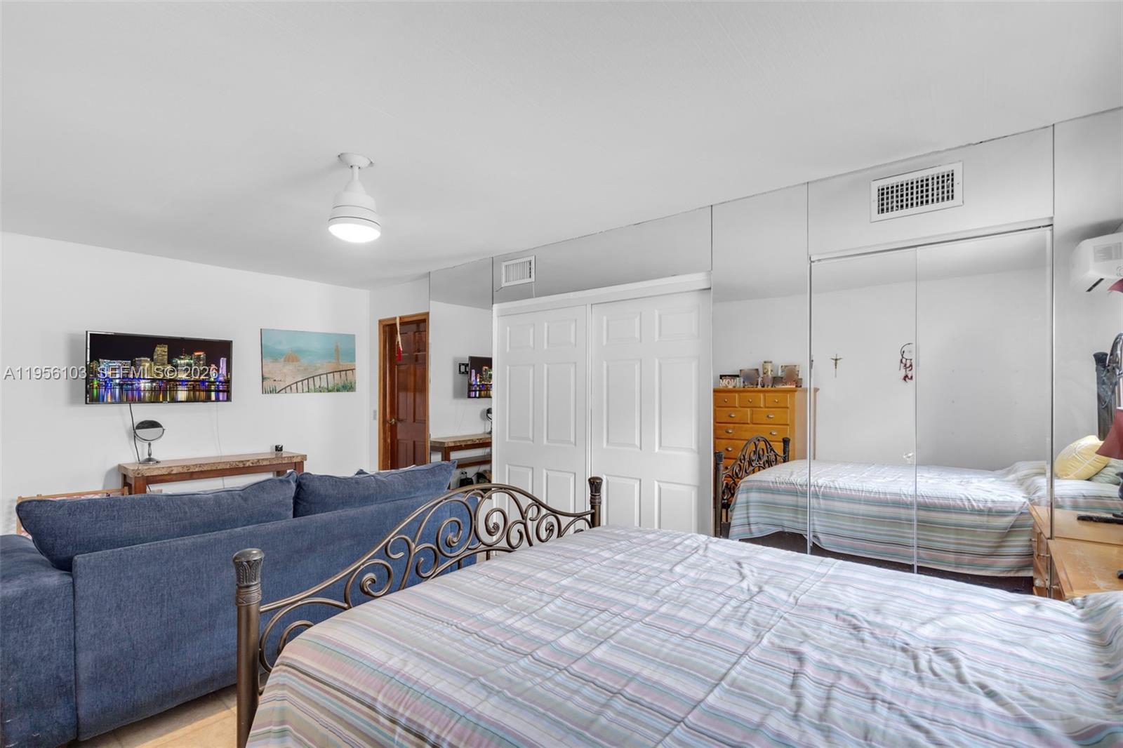 SUNRISE GOLF VILLAGE SEC - Residential