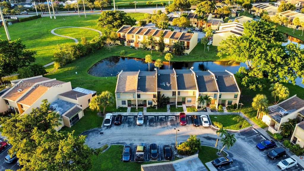 WESTVIEW CONDOMINIUM NO F - Residential