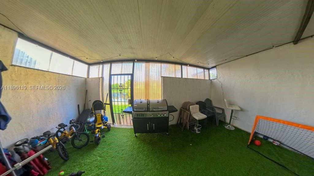 WESTVIEW CONDOMINIUM NO F - Residential