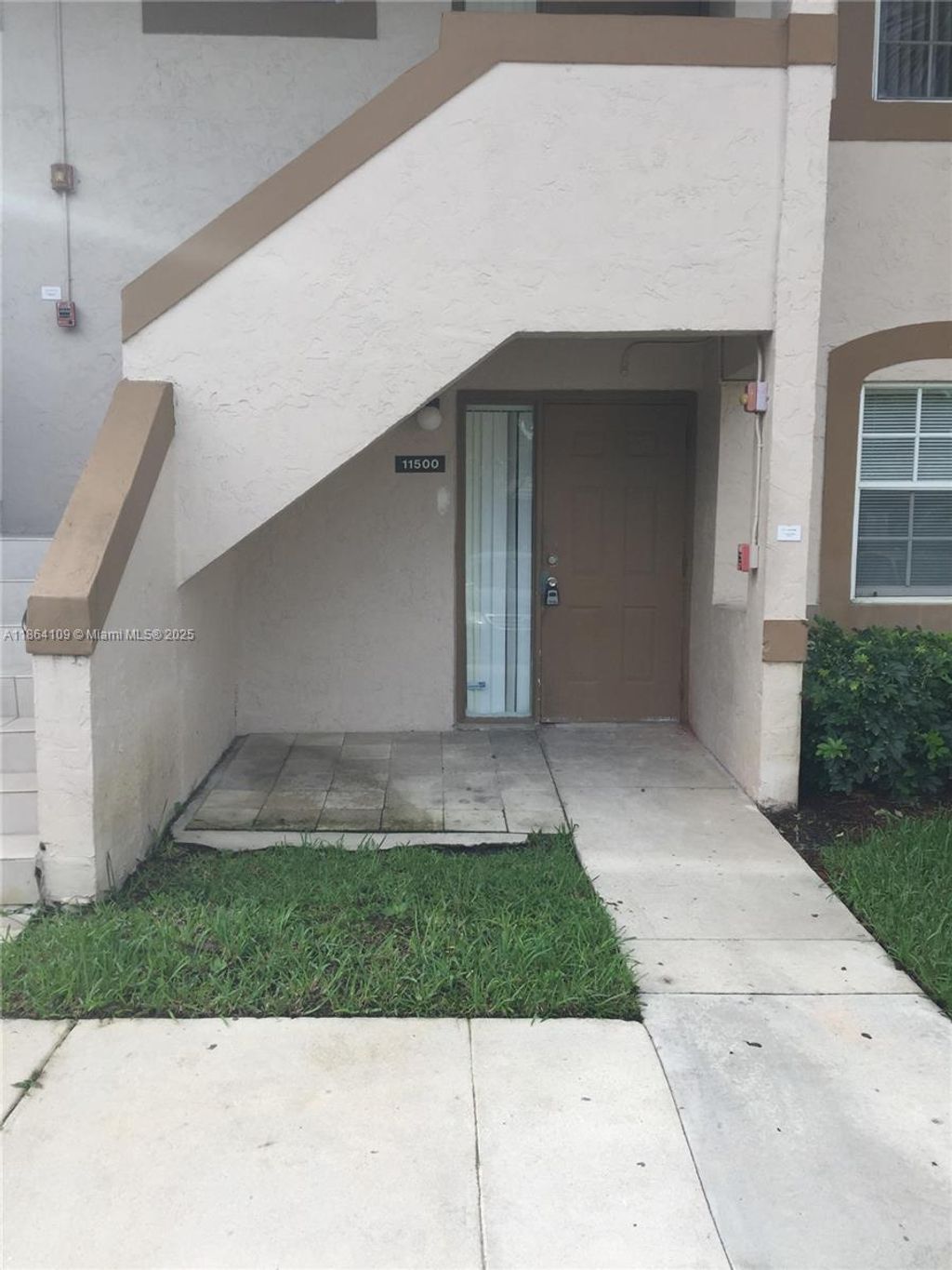 Photo of 11500 NW 43rd St #11500, Coral Springs, FL 33065 (MLS # A11864109)