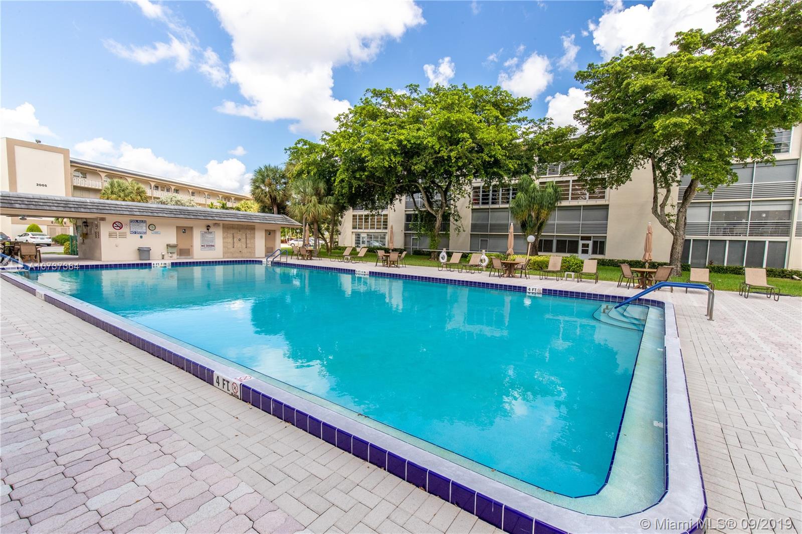 GRANADA VILLAGE C CONDO - Residential