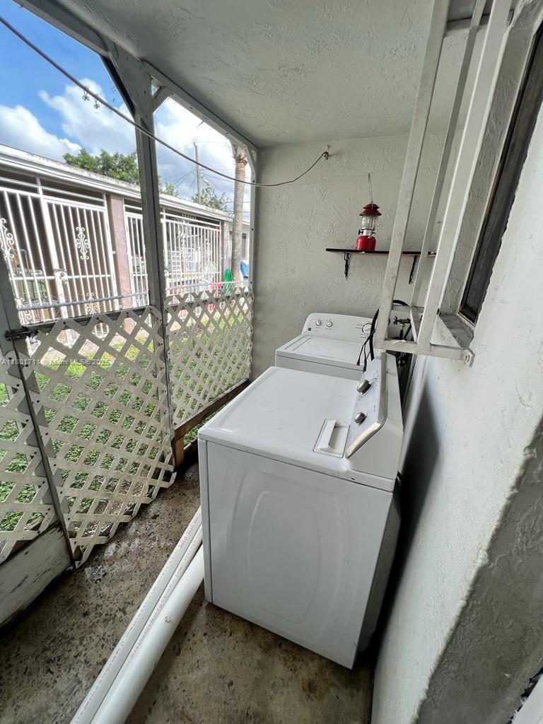 REDONDO - Residential Lease