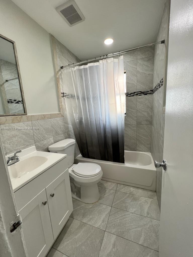REDONDO - Residential Lease