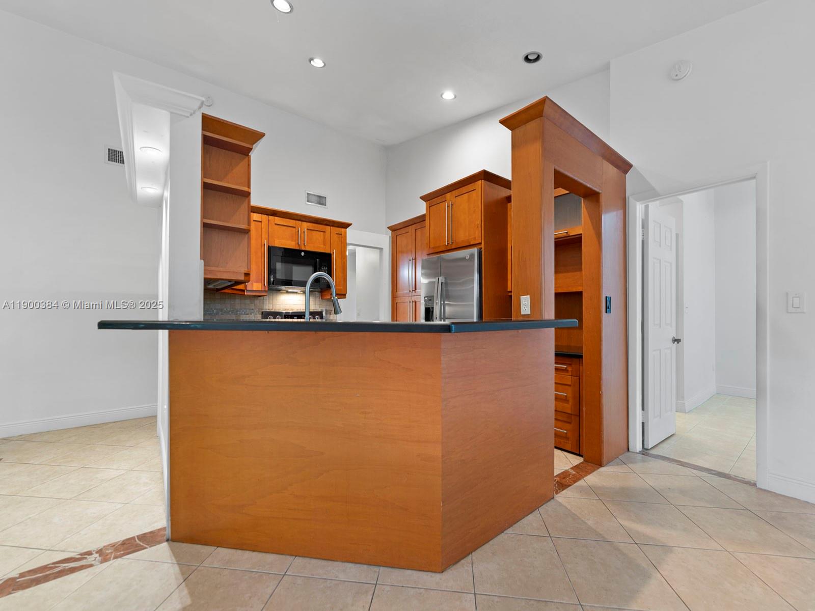 COSTA DEL SOL CONDO F - Residential Lease