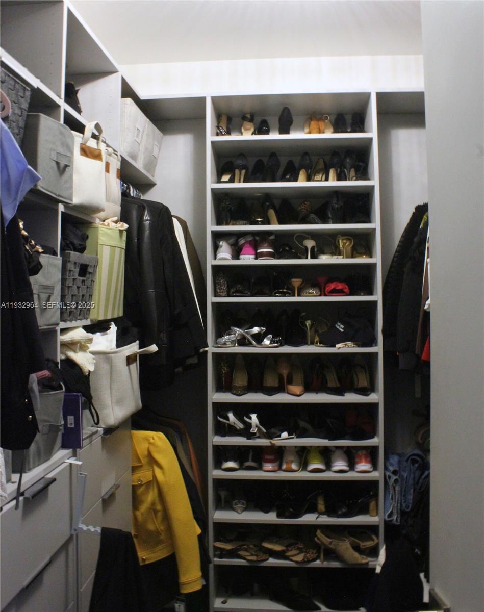 DORAL COMMONS RESIDENTIAL - Residential