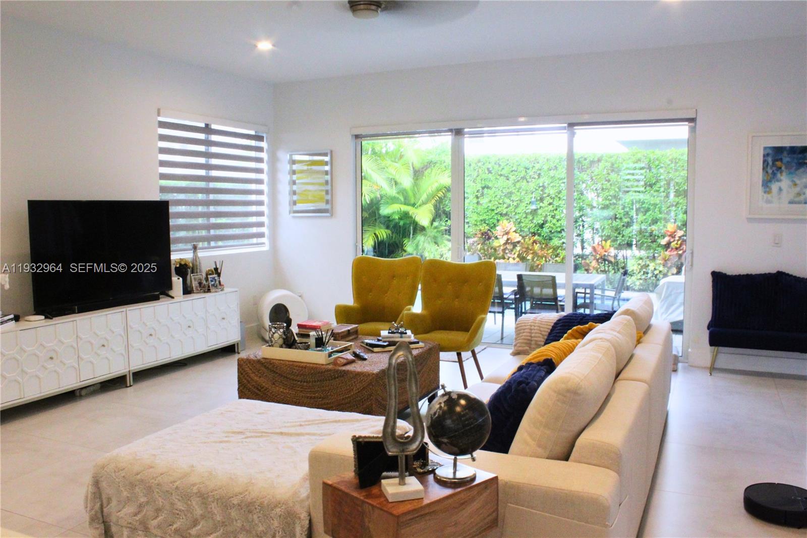 DORAL COMMONS RESIDENTIAL - Residential