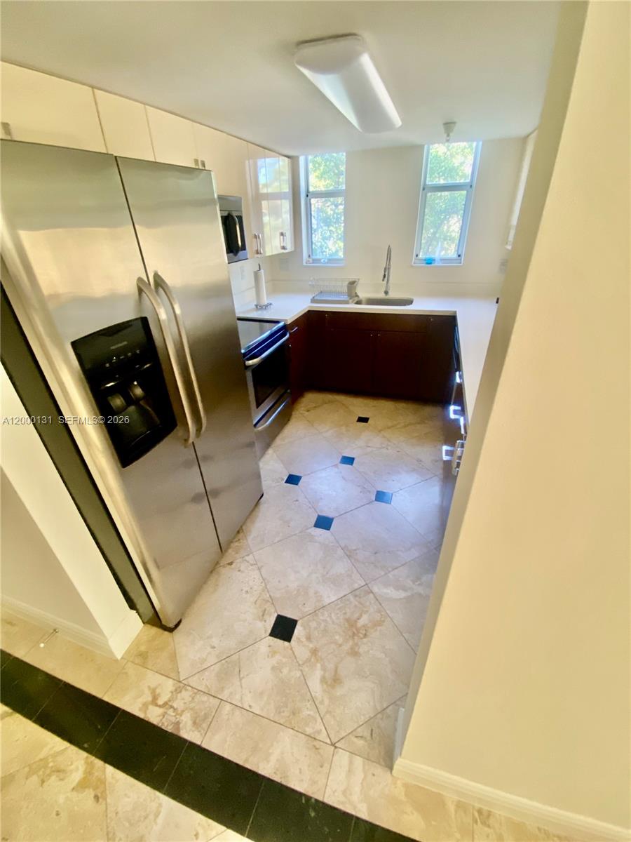 VISTA ON THE BAY CONDO - Residential Lease