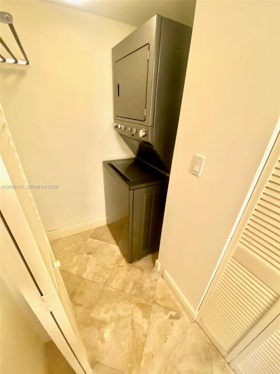 VISTA ON THE BAY CONDO - Residential Lease