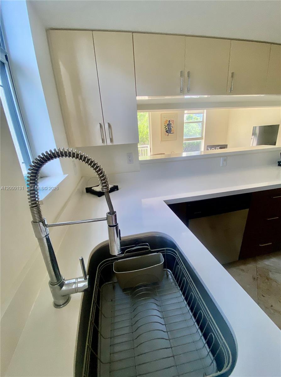 VISTA ON THE BAY CONDO - Residential Lease