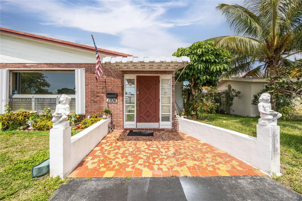 Photo of 1706 N 45th Ave, Hollywood, FL 33021 (MLS # A11813493)