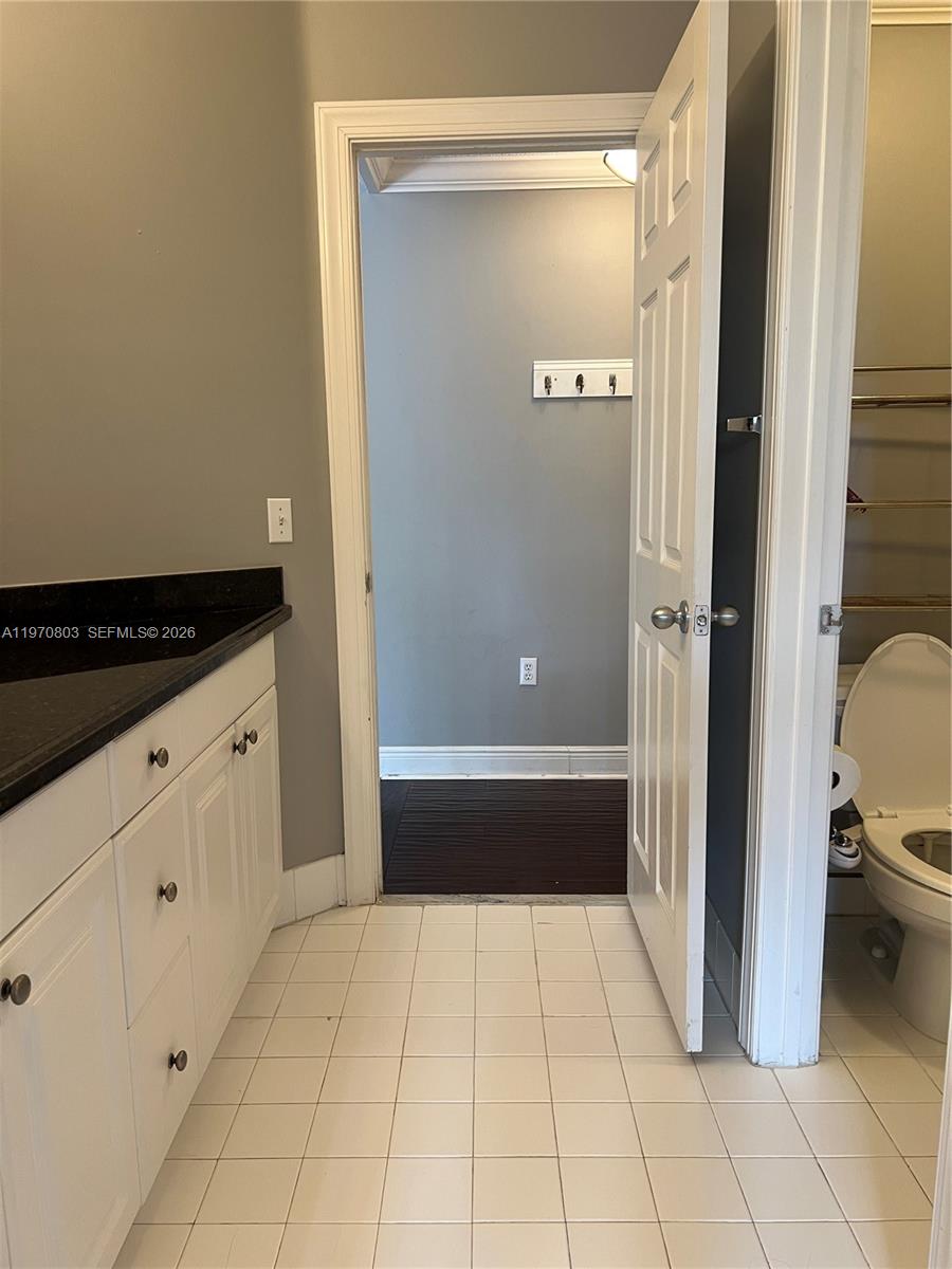 COURTYARDS AT DAVIE CONDO - Residential