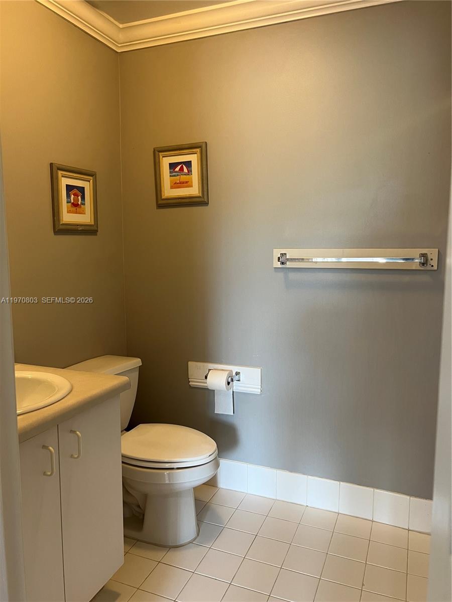 COURTYARDS AT DAVIE CONDO - Residential