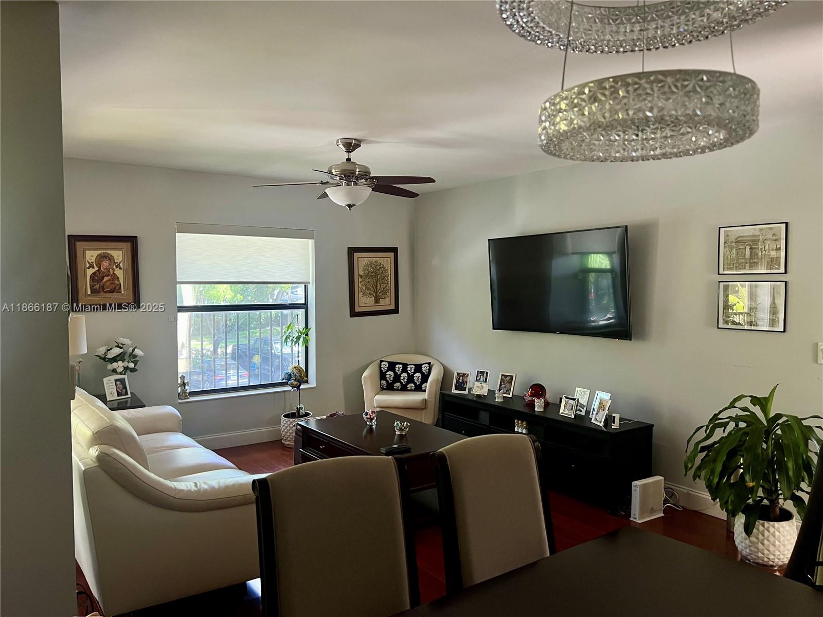 APPLEWOOD VILLAGE IV-D CO - Residential