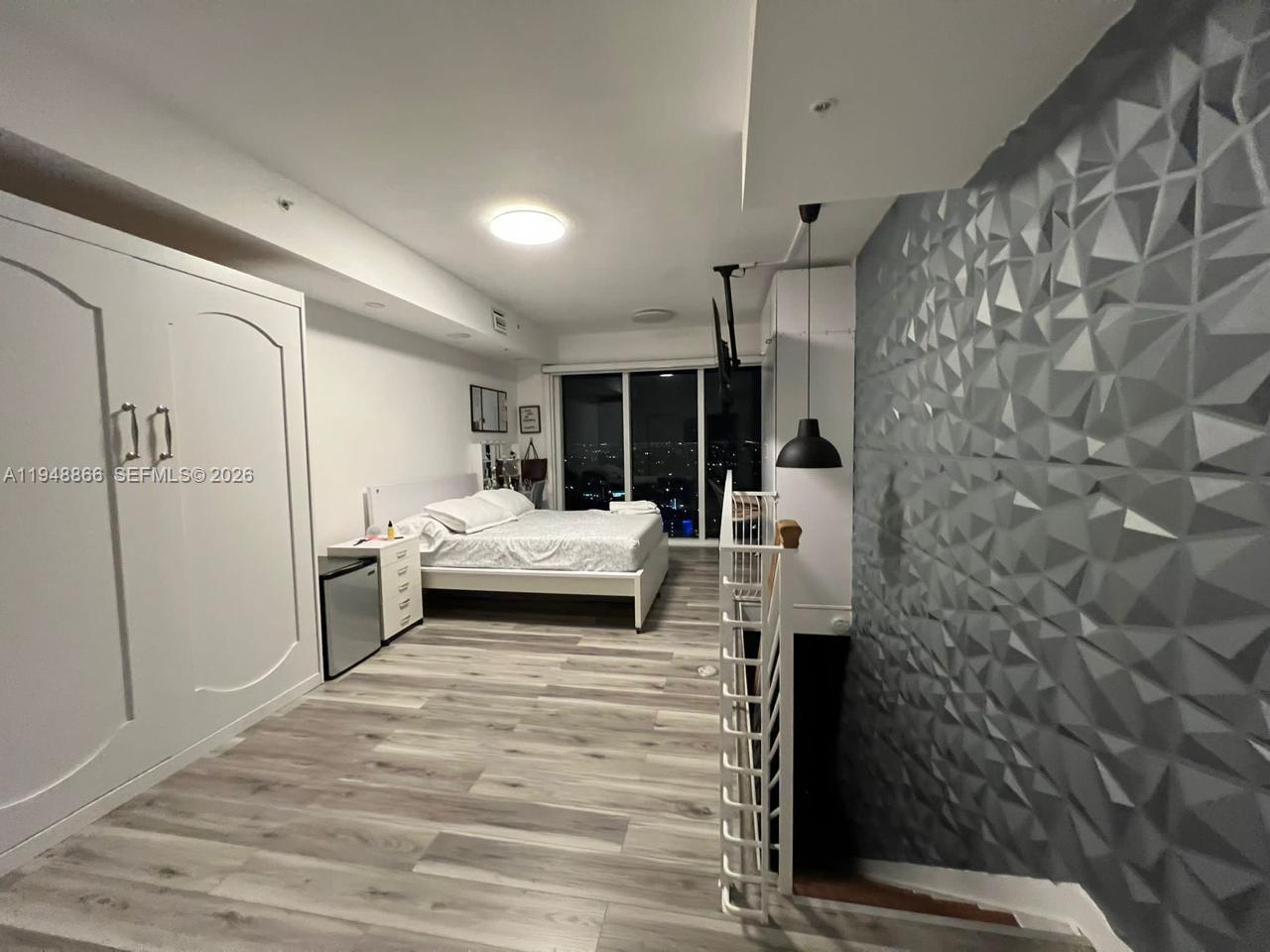 INFINITY AT BRICKELL COND - Residential