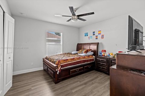 Tiny photo for 115 SW Glenwood Dr, Port St Lucie, FL 34984 (MLS # A12010723)