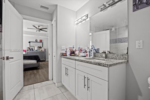 Tiny photo for 115 SW Glenwood Dr, Port St Lucie, FL 34984 (MLS # A12010723)