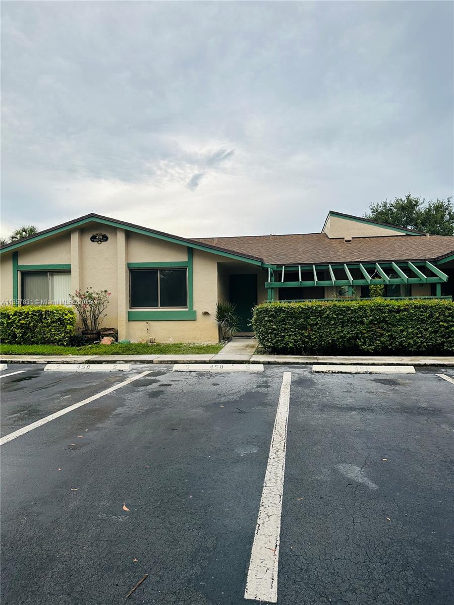 VILLAS OF BONAVENTURE AT - Residential Lease