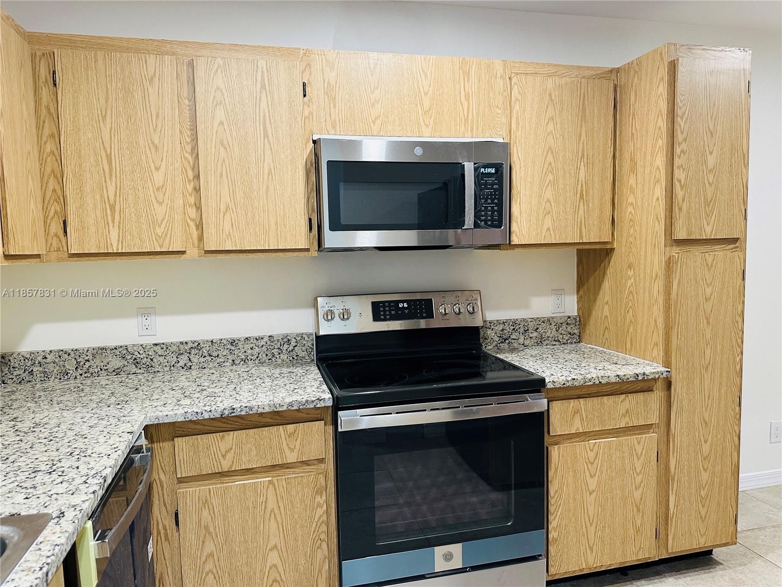 VILLAS OF BONAVENTURE AT - Residential Lease