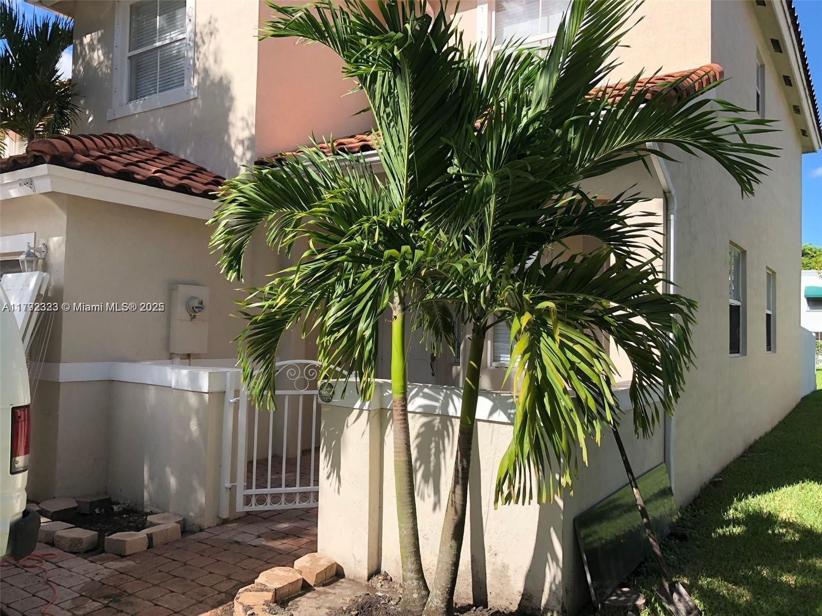 Rental Property at 9741 Nw 45th Ln 9741, Doral, Miami-Dade County, Florida - Bedrooms: 4 
Bathrooms: 3  - $4,000 MO.