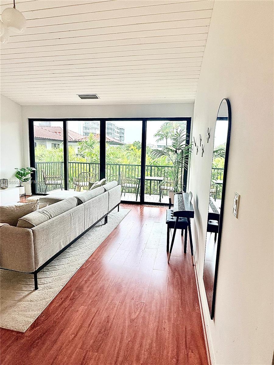 101 Ocean Lane Dr 4011