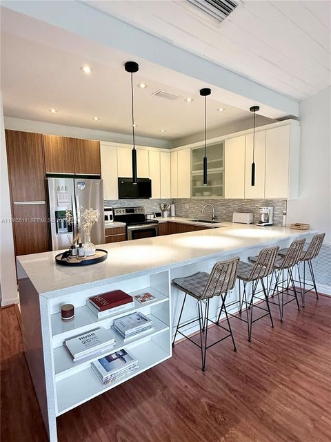 101 Ocean Lane Dr 4011 Key Biscayne FL 33149