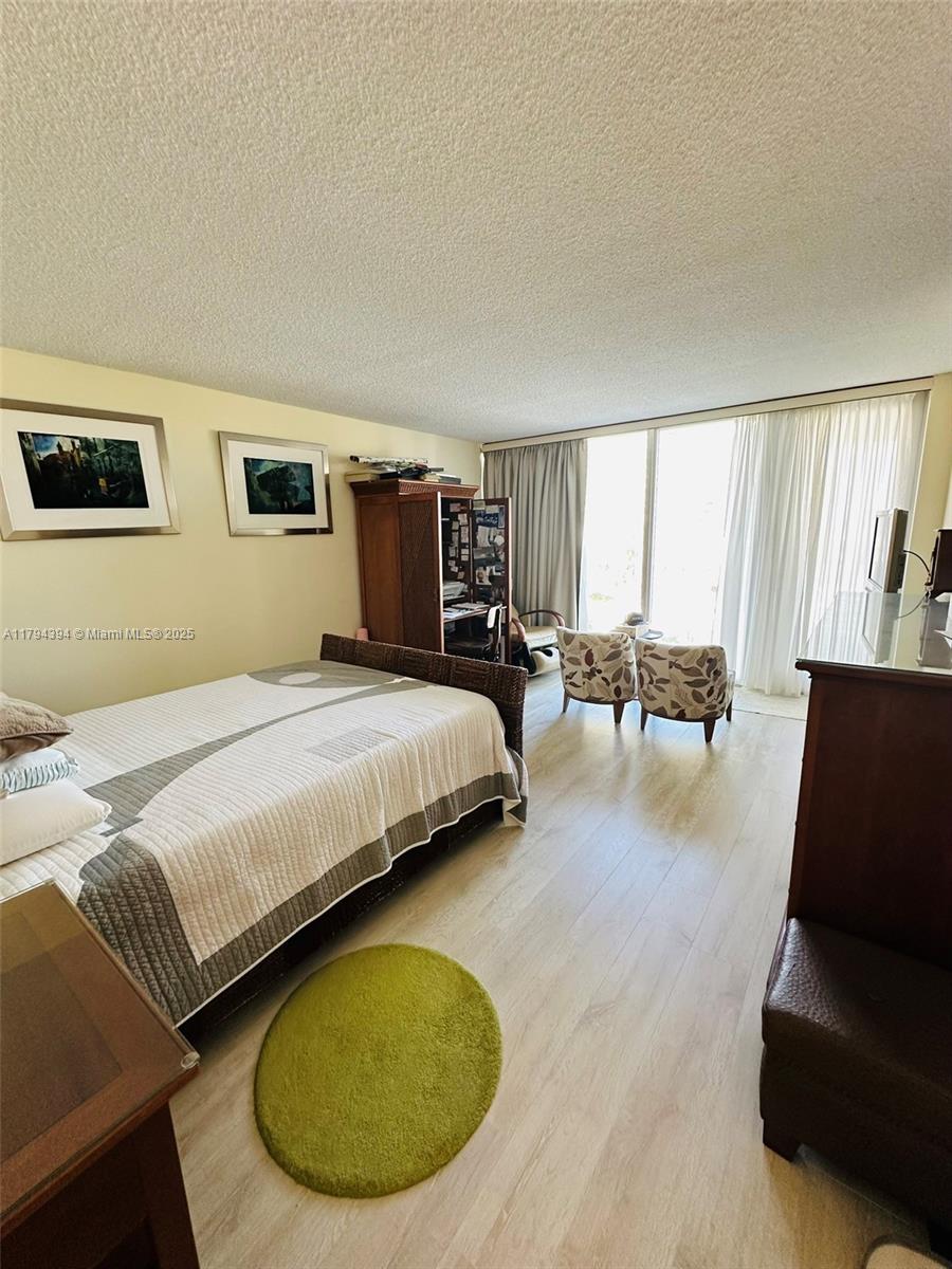 ABERDEEN ARMS CONDO - Residential