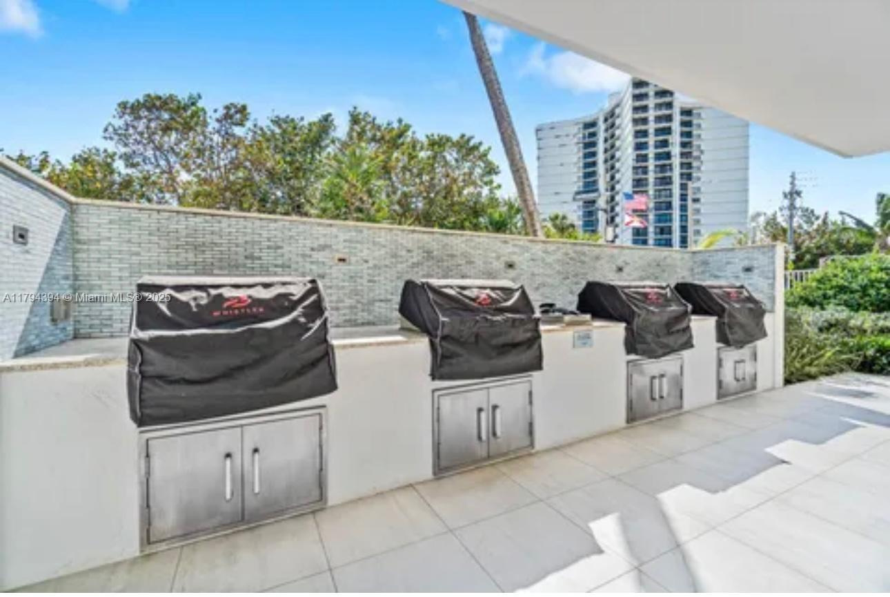 ABERDEEN ARMS CONDO - Residential