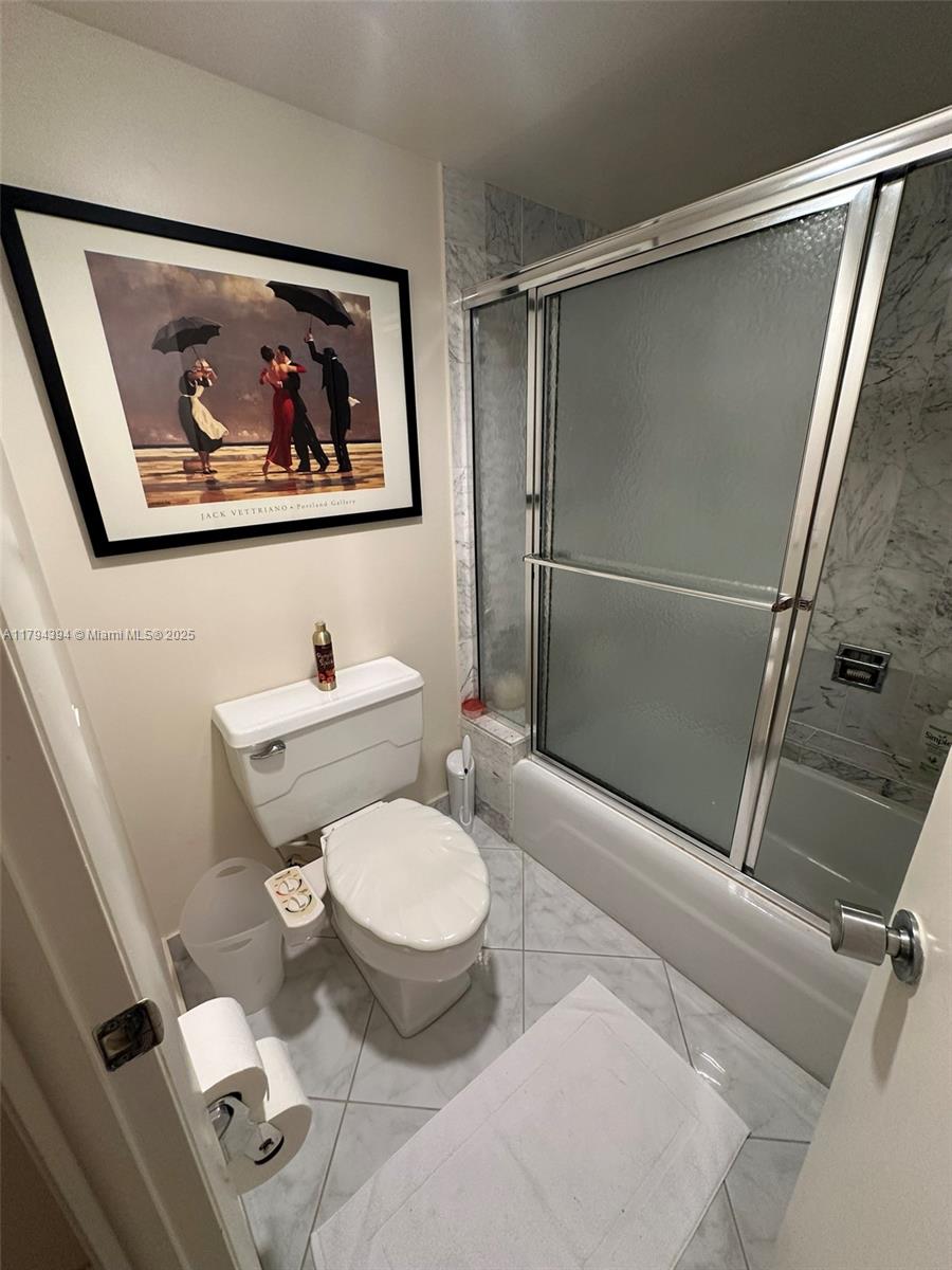 ABERDEEN ARMS CONDO - Residential