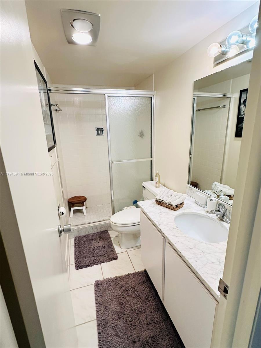 ABERDEEN ARMS CONDO - Residential