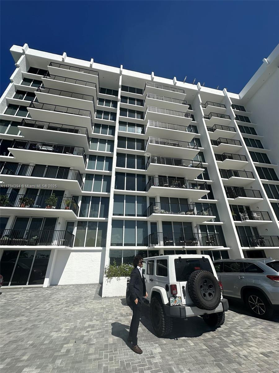 ABERDEEN ARMS CONDO - Residential
