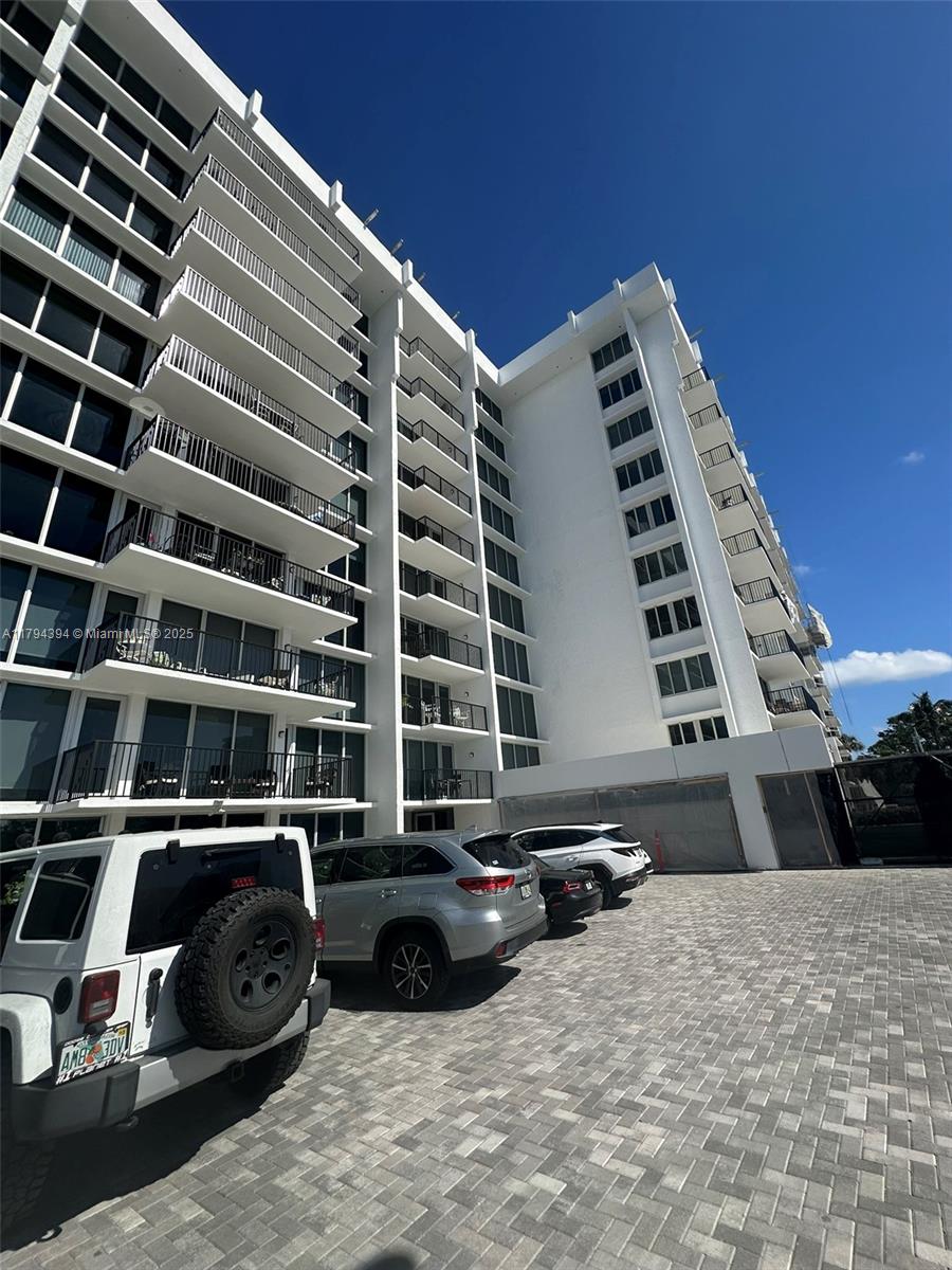 ABERDEEN ARMS CONDO - Residential