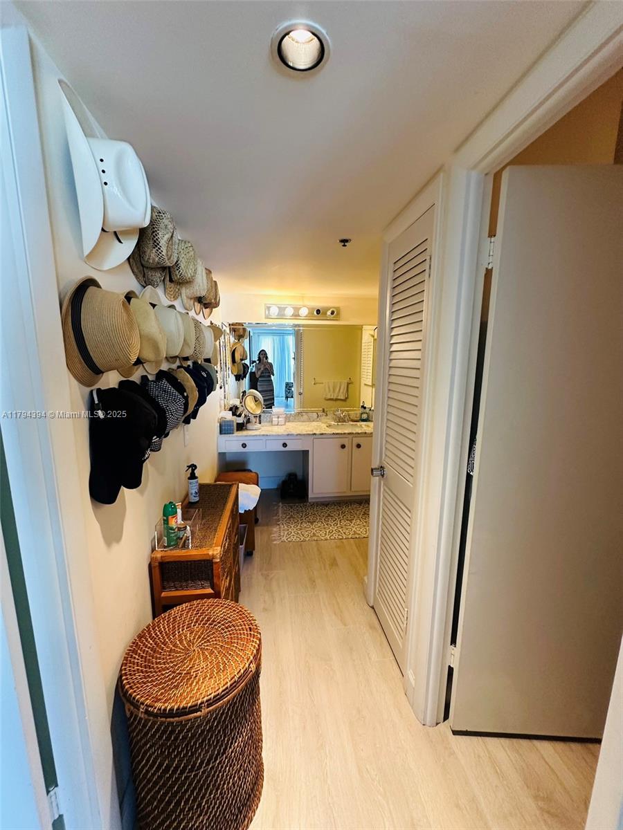 ABERDEEN ARMS CONDO - Residential