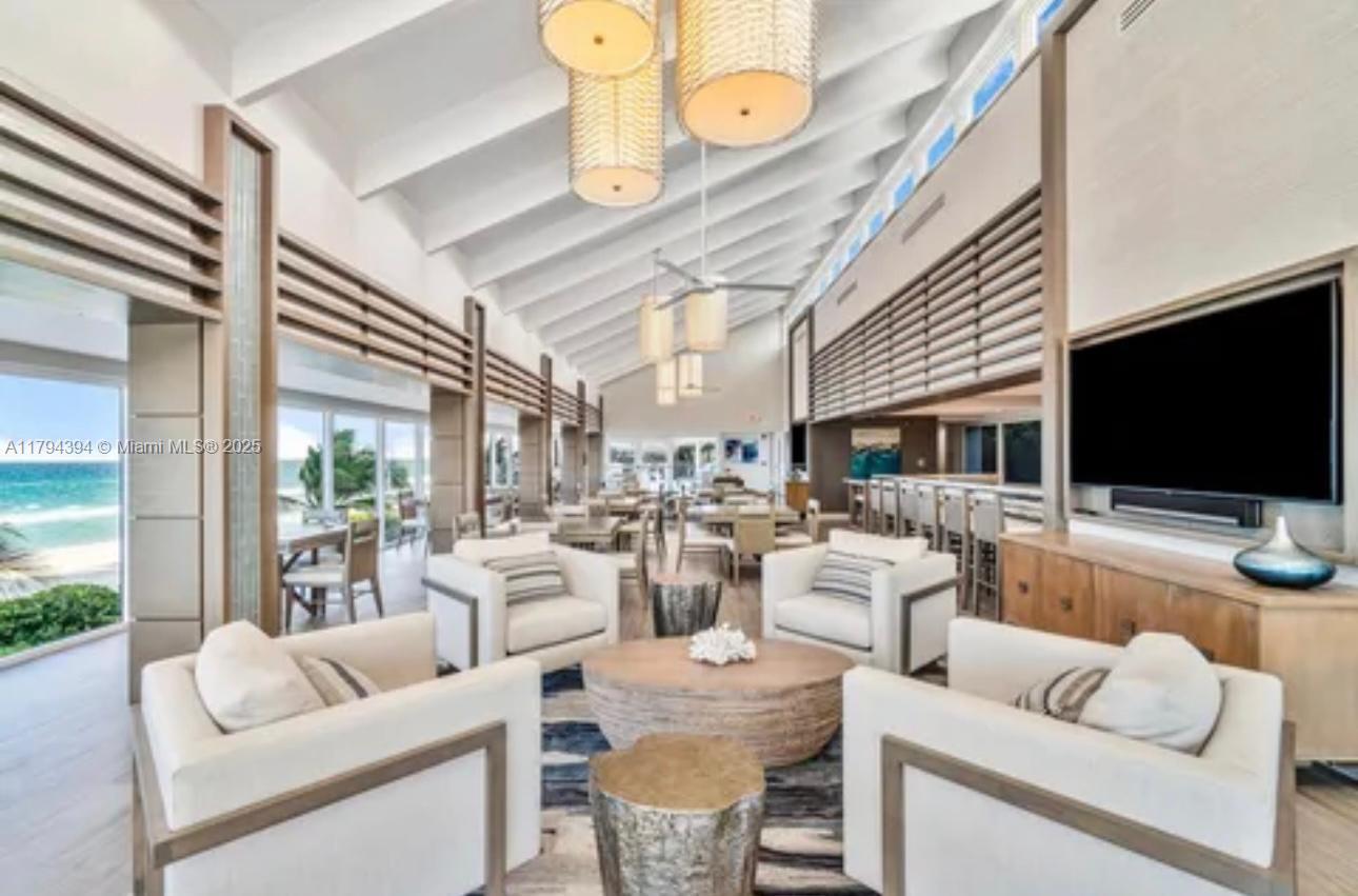 ABERDEEN ARMS CONDO - Residential