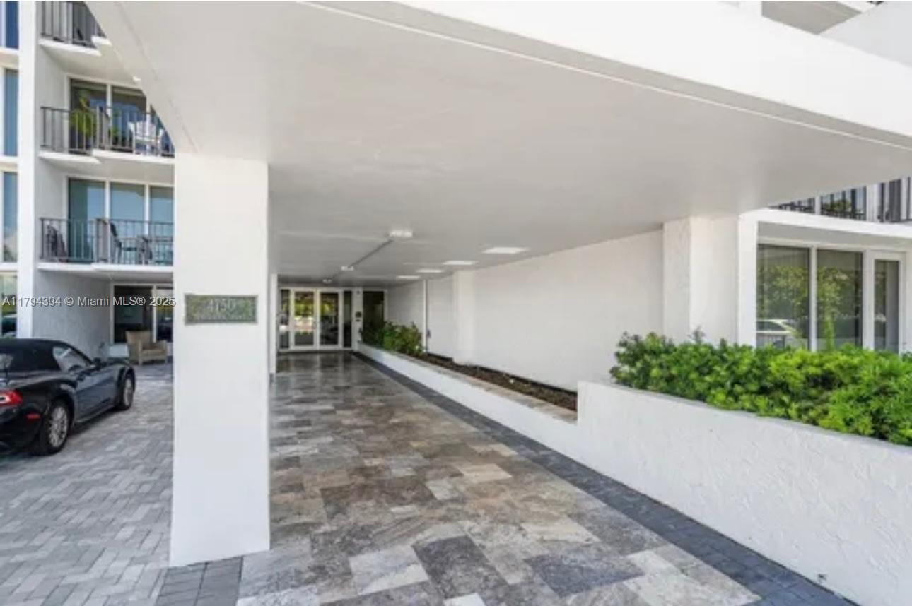 ABERDEEN ARMS CONDO - Residential